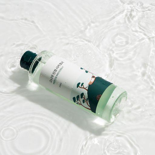 Round Lab – Beruhigender Cica-Toner mit Kiefernholz, 250 ml